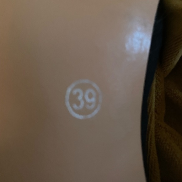 Unique Embroidered stiletto booties - Picture 6 of 7